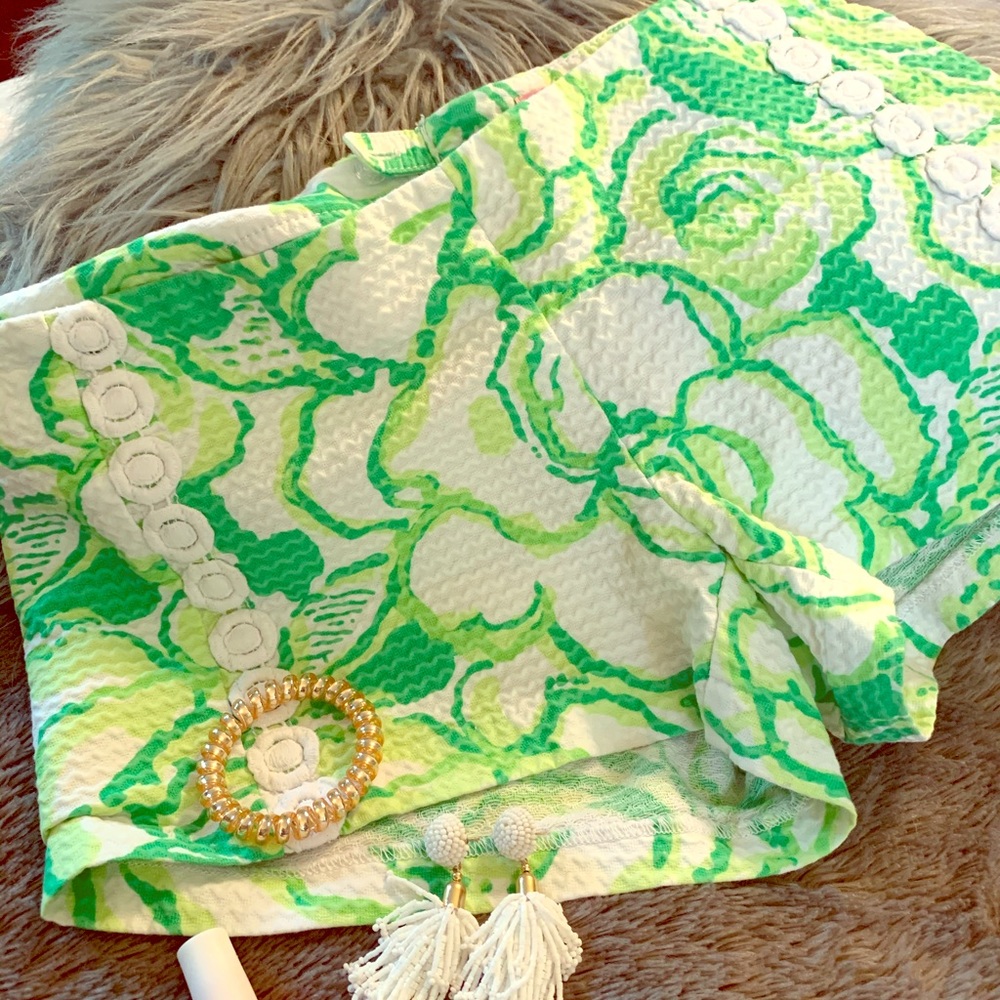 Adorable Lilly shorts!